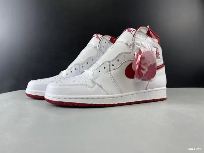 TBkick 555088-103 Retro (2017) Air Jordan Red 1 Metallic 0524